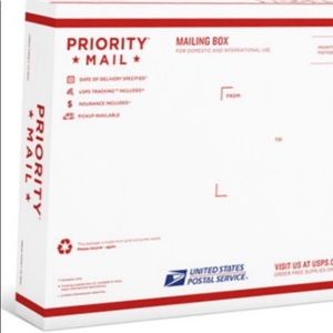 RESELLERS BOX WOMENS PLUS SIZE 4-5 Pieces $150 ret